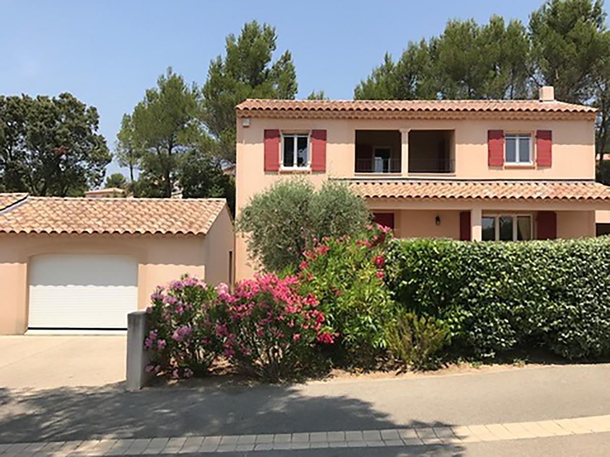 Beautiful Villa In Saumane De Vaucluse With Garden ภายนอก รูปภาพ